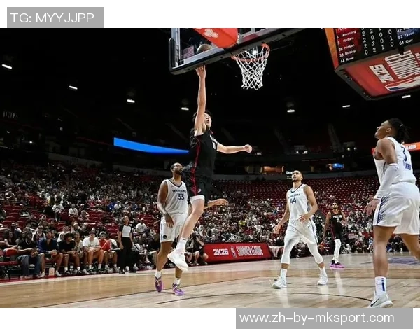 大胜勇士藏细节！杨瀚森2分2帽，新帅5分钟轮换定调培育方案！